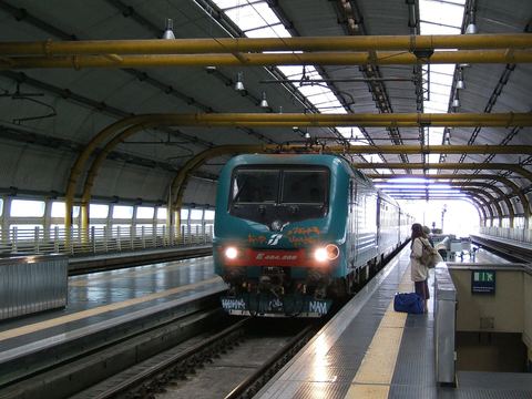 The Leonardo Express at Roma Termini: 32 minutes non-stop from Fiumicino for a fixed €14