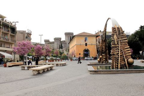 Tivoli: the Cotral bus drops you at Piazza Garibaldi, two minutes from the Villa d'Este gate